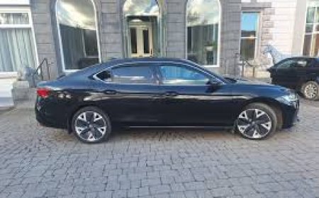 Why I Chose AV Cars for Airport Chauffeur Service in Derby