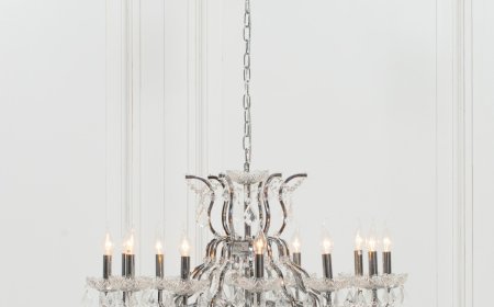 Why Are French Chandeliers Still Popular in Modern Interiors?