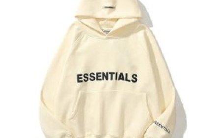Essentials Oversized Hoodie – Comfort in Every Stitch