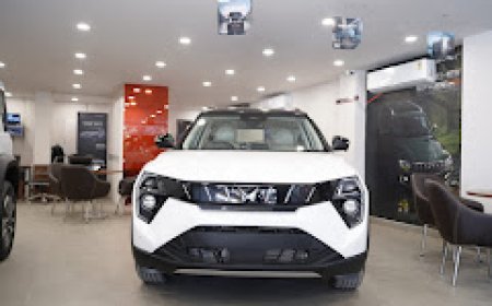 Mahindra XUV700 Dealer in Dehradun: Your Gateway to Power, Style & Performance